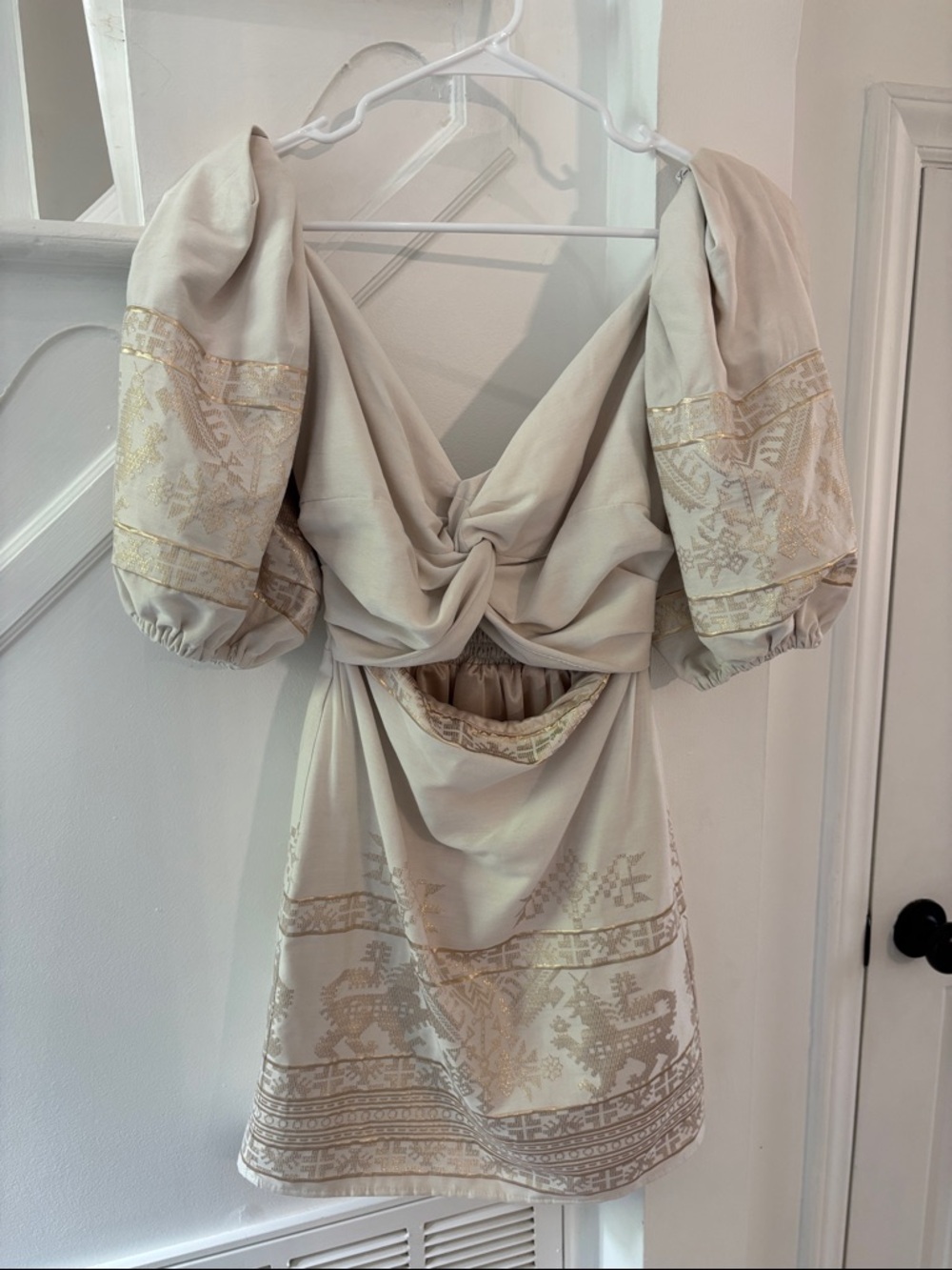 Lace brand Cream Puff Sleeve Embroidered Mini Dress